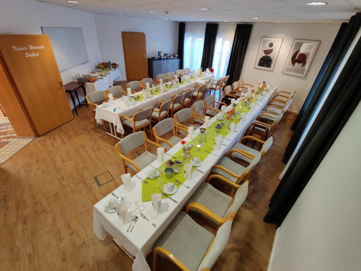 Hotel-Cafe Rathaus Bad Abbach Exteriör bild